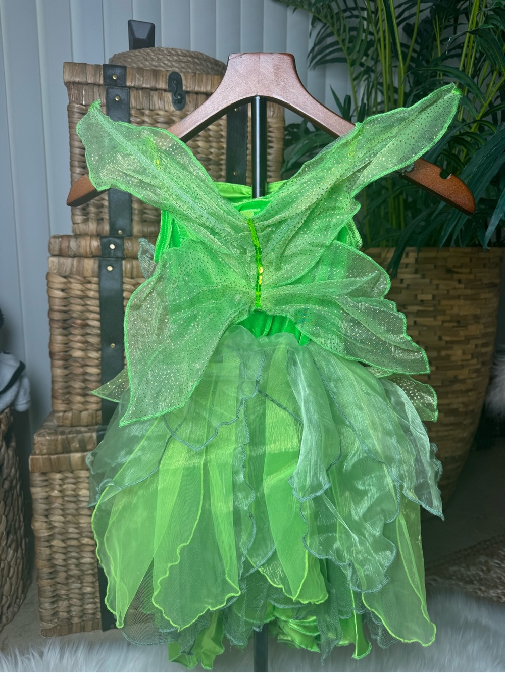 Disney store TinkerBell dress size 5/6 - Picture 3 of 4